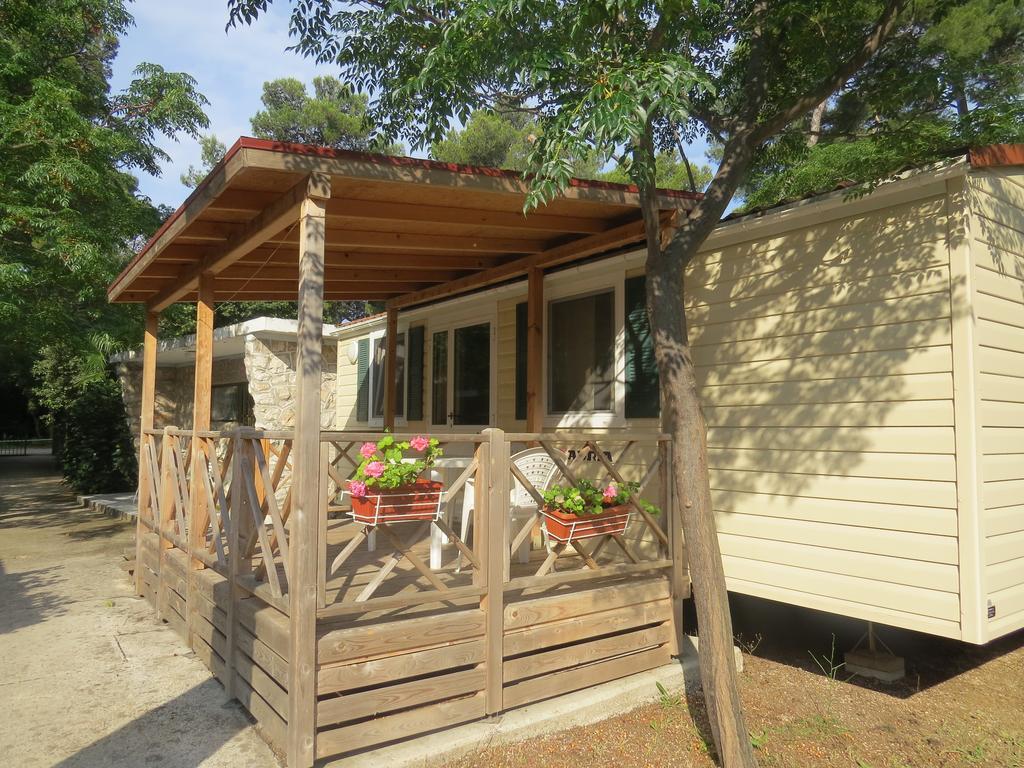 Camping Mia Bungalow & Mobile Home Biograd Na Moru Room photo